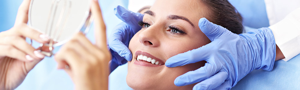 Schöne Zähne in Frankfurt: Veneers, Bleaching